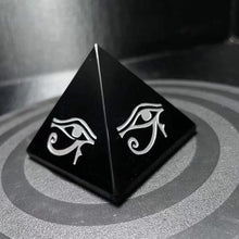 Load image into Gallery viewer, Orgone Pyramid with Engraved Eye of Horus and Powerful Black Obsidian - Home Decor5 cm or 1.96"